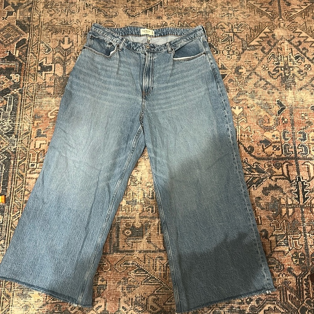 Abercrombie the crop wide leg high rise
